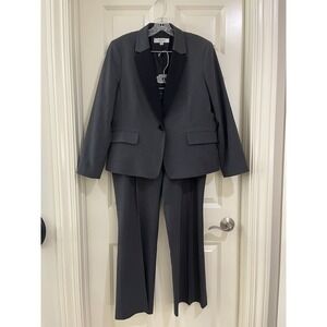 jones studio women 2- piece pants suits size 16P/14P